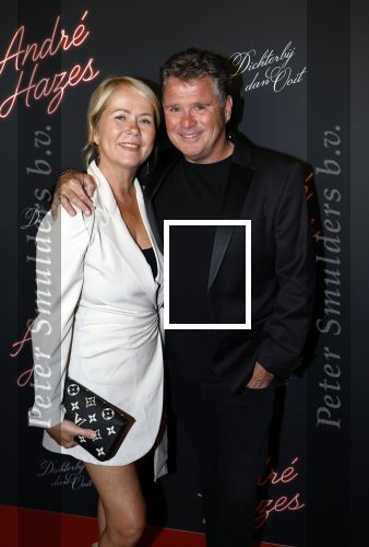 Rotterdam 1 oktober 2025
Premiere nieuwe theatershow Andre Hazes in het nieuwe Luxor. Wolter Kroes met zijn vrouw Tess