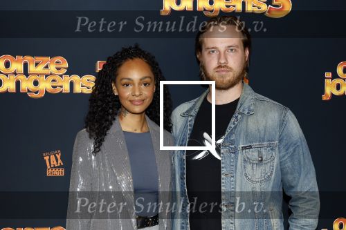 Amsterdam 6 oktober 2025
Premiere de Jongens 3 in Tuschinski. Zoe Livay poseert met Boyd Gijbels