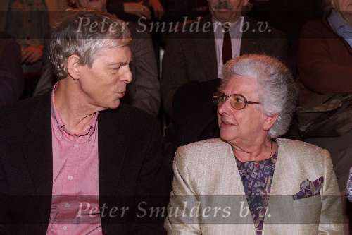 Amsterdam 4 november 1999
Bijeenkomst t.g.v. uitreiking CD, Ja Zuster, Nee Zuster
BEREND BOUDEWIJN met Mevr. Bannink