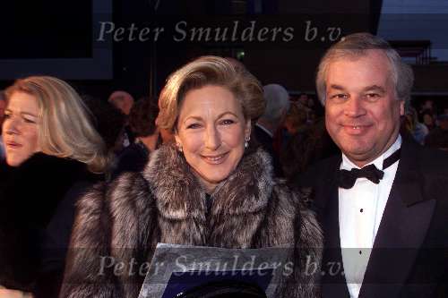 Scheveningen 21-11-1999
Premiere van de musical Elisabeth in het circustheater in Scheveningen.
Carin Verstraeten met haar vriend