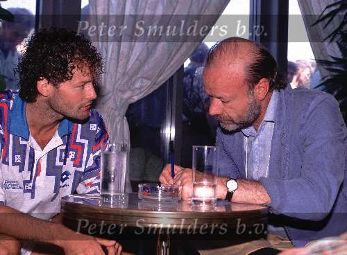 Wereldkampioenschap voetbal 1990 Italie
Hugo Camps in gesprek met Danny Blind.