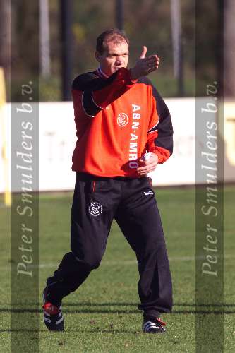 AMSTERDAM 3 November1999
De training van AJAX ter voorbereiding van het Europacup duel tegen Hap[oel Haifa.
Jan Wouters met  ADIDAS PREDATOR Schoenen.