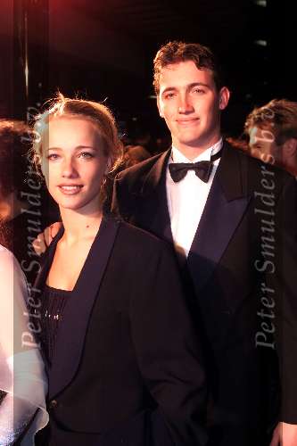Scheveningen 21-11-1999
Premiere van de musical Elisabeth in het circustheater in Scheveningen.
Jennifer Hoffman met vriend