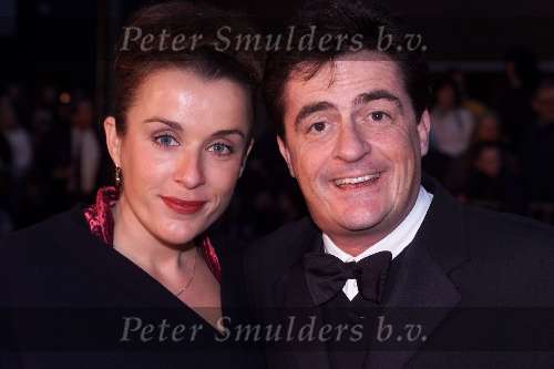 Scheveningen 21-11-1999
Premiere van de musical Elisabeth in het circustheater in Scheveningen.
Johnny Kraaykamp JR met zijn vriendin