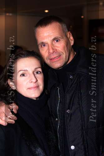 ROTTERDAM 18 November 1999
Pemiere van Willeke Alberti in het Luxor theater in Rotterdam.
Joop Oonk met zijn vrouw
