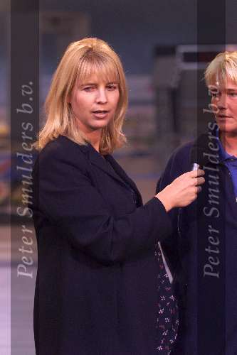 Linda de Mol tijdens de presentatie van DOMINO-DAY 1999
Zuidlaren