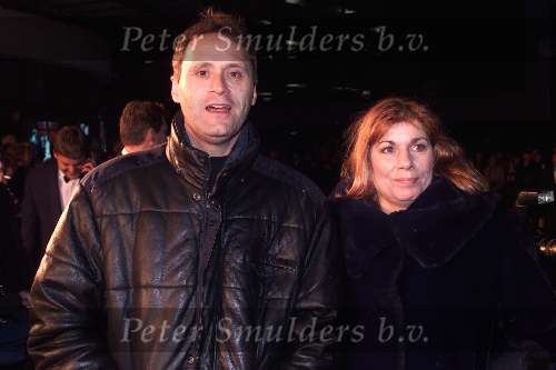 Scheveningen 21 November 1999
Premiere van de musical Elisabeth in het circustheater in Scheveningen.
Maarten Peeters met vrouw Margriet Eshuys