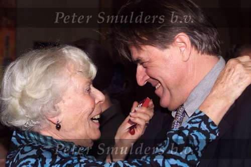 Amsterdam 29 November 1999
Presentatie week van het sieraad in Tushinsky Amsterdam.
MARY DRESSELHUYS met Jeroen Krabbe