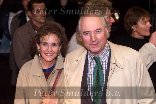 Amsterdam 1 november 1999
Tuschinski theater
Premiere DO NOT DISTURB
MATHIJS V HEIJININGEN met zijn vrouw