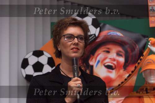 Eindhoven, 13 november 1999
MONIQUE RIJKAARD als hoofd van vriendinnen van Oranje