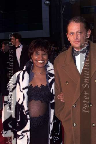 Scheveningen 21 November 1999
Premiere van de musical Elisabeth in het circustheater in Scheveningen.
Nelli Cooman zwanger samen met haar man.
