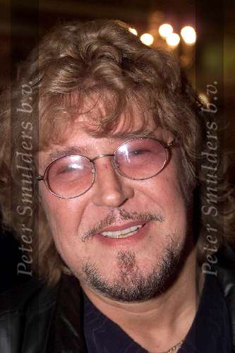 Volendam 29 november 1999
Uitreiking boek ONE WAY WIND

PIET VEERMAN

PETER SMULDERS BV