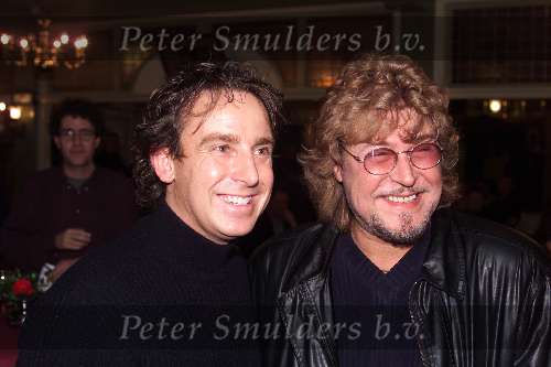 Volendam 29 november 1999
Uitreiking boek ONE WAY WIND
PIET VEERMAN met MARCO BORSATO
