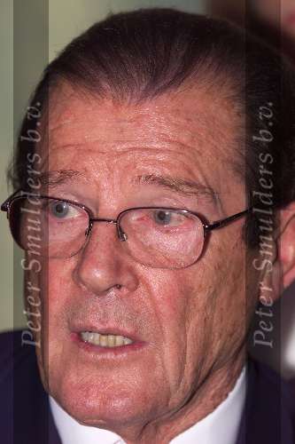 Amsterdam 20 November 1999
Unicef Gala in het Sheraton Hotel Schiphol.
Roger Moore