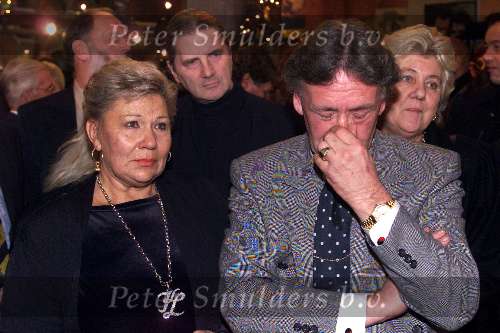 Essen (Belgie) 9 November 1999
Opening nieuwe zaak van Theo Sijthoff .
Theo Sijthoff huilend.