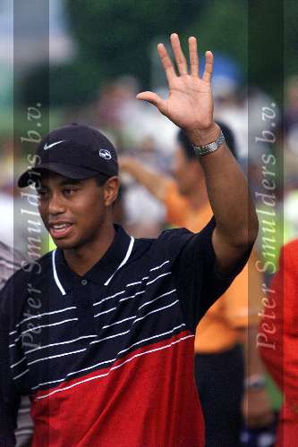 Kuala Lumpur Maleisie 21 November 1999
World Cup Golf 1999
Tiger Woods tijdens de finaledag
Op de The Mines Resort City Golfclub
Tiger eindigde persoonlijk als eerste met -21
Golfen Maleisie