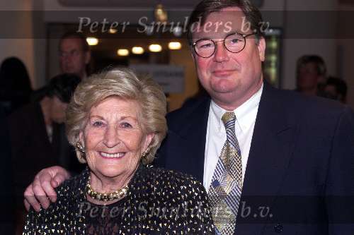 ROTTERDAM 18 November 1999
Pemiere van Willeke Alberti in het Luxor theater in Rotterdam.
Ria en Toni Alberti
