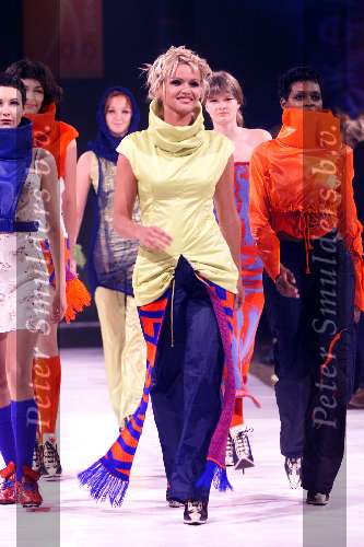 Rotterdam 30 Oktober 1999
ROBIJN FASHION AWWARD 1999
Tooske Breughem