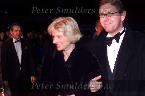 Scheveningen 21 November 1999
Premiere van de musical Elisabeth in het circustheater in Scheveningen.
Ursul de Geer met vrouw