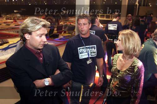 Zuidlaren 5 novmber 1999
Domino Day 1999
wendy v dijk met Hans Kraaij Jr.