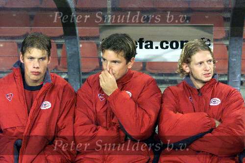 Eindhoven, 8 november 2000
PSV-SC Anderelcht, eindstand 1-2
Champions League laatste wedstrijd
Arnold Bruggink, Theo Lucius en Bjorn v d Doelen op de reservebank