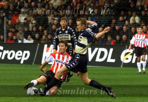 Eindhoven, 12 november 2000
PSV-Feyenoord, eindstand 1-0 door penalty van Arnold Bruggink