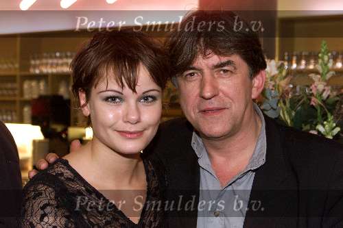 Amsterdam 20 november 2000
Premiere de Feestwinkel met Chris Jolles en Hilde de Mildt.
Angela Schijf en Bartho Braat