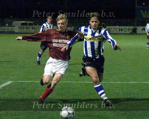 Eindhoven, 25 november 2000
EVV Eindhoven-Excelsior, eindstand 2-3
Jarda Simr op weg naar zijn eerste doelpunt