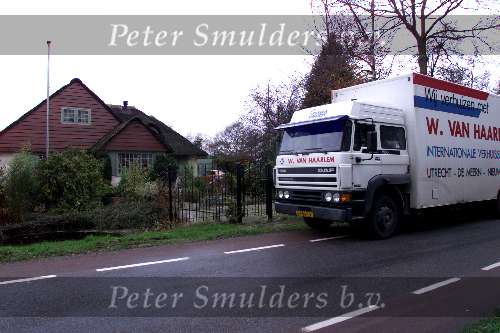 16 november 2000
Verhuiswagen bij Katja Schuurman.