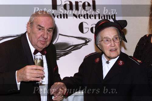 Amsterdam 20 november 2000
Parel van Nederland in het Hilton hotel.
Willem Duys en Majoor Boszhard