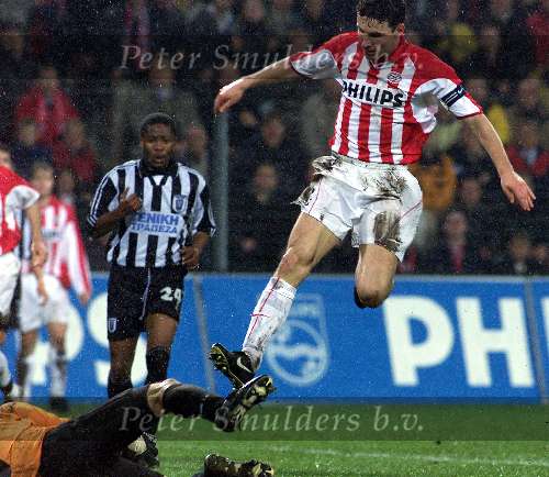 Eindhoven, 23 november 2000 
UEFA-cup PSV-PAOK Thessaloniki, eindstand 3-0
MARK V BOMMEL  Mooie aktie