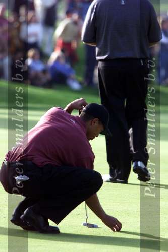 Marbella 12 november 2000
 Golfclub Valderrama American Express Championships.
Tiger Woods  golfen   putten