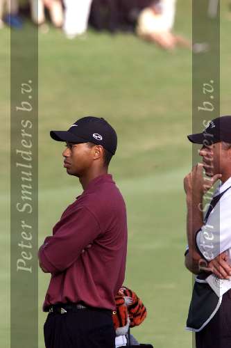 Marbella 12 november 2000
 Golfclub Valderrama American Express Championships.
Tiger met caddy Woods  golfen