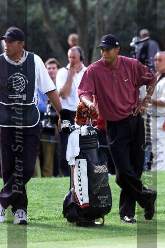Marbella 12 november 2000
 Golfclub Valderrama American Express Championships.
Tiger Woods met caddy   golfen