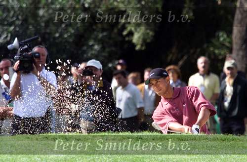 Marbella 12 november 2000
Club de Golf Valderrama
TIGER WOODS vanuit de bunker
Golfen