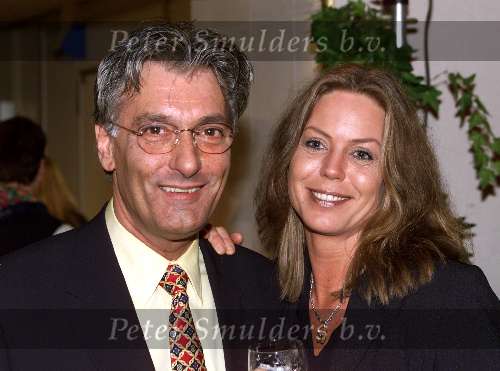 Kaatsheuvel 6 november 2000
Uitreiking CD van Johan Heuser

Ton Snoeren ( ex-vriend van Corry Konings) samen met zijn nieuwe vriendin

PETER SMULDERS BV