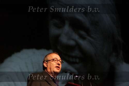 Amsterdam 8 november 2000
Uitreiking CD Toon Hermans in Carre Adam.
Youp van t Hek
