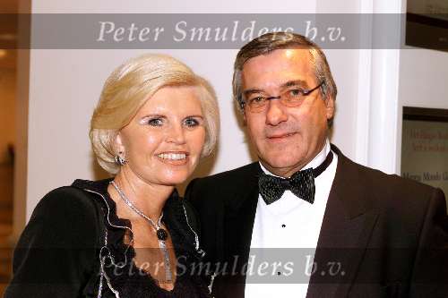 Scheveningen12 november 2001
Rode Kruis Gala in het Kurhaus.
Annemarie Bartels met de vriend van Ellen Brusse