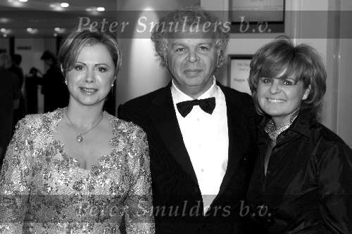 Scheveningen12 november 2001
 Rode Kruis Gala in het Kurhaus.
Eddie de Kroes en zijn vrouw(r) en een vriendin

Peter Smulders bv
