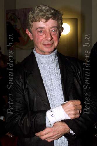 HILVERSUM 29 NOVEMBER 2001
UITREIKING BOEKRADIOPROGRAMMA HERMAN STOK IN HET OMROEPMUSEUM.
Gerard de Vries