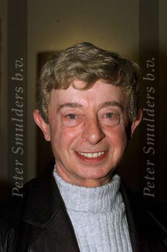 HILVERSUM 29 NOVEMBER 2001
UITREIKING BOEKRADIOPROGRAMMA HERMAN STOK IN HET OMROEPMUSEUM.
Gerard de Vries