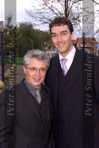 Amersfoort 4 november 2001
Premier Peter Pan met Peter Faber en Vera Mann
Jacques d Ancona met vriend