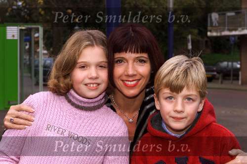 Amersfoort 4 november 2001
Premier Peter Pan met Peter Faber en Vera Mann
Janke Dekker met kinderen