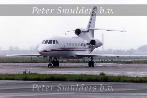 Amsterdam 16 November 2001
Vliegtuig van John de Mol en Joop v d Ende.
Kost 60 miljoen gulden!!!!!!