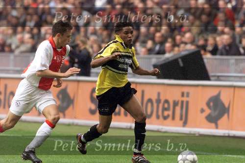 AMSTERDAM 18 NOVEMBER 2001
AJAX-NAC 1-3
Kevin Bobson en Johnny Heitinga