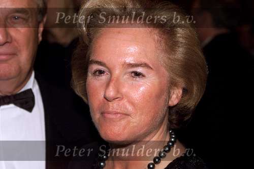 Scheveningen12 november 2001
Rode Kruis Gala in het Kurhaus.
Nina Brink