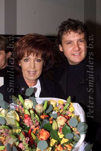 Badhoevedorp 22 november 2001
Presentatie van de nieuwe DVD van Lee Towers.
Laura Huizer met rene Froger