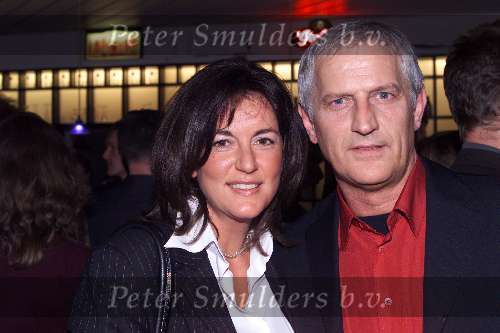 GOUDA 14 november 2001
Premiere Chorusline in stadsschouwburgvan Gouda.
Wilbert Gieske met nieuwe vriendin