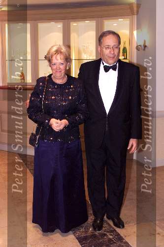 Scheveningen12 november 2001
Rode Kruis Gala in het Kurhaus.
Wim deetman met vrouw