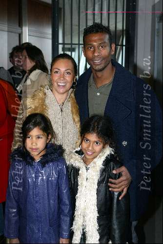 Amsterdam 20 november 2002
Disney on Ice in Amsterdam arena
Aron Winter met vrouw en kinderen
